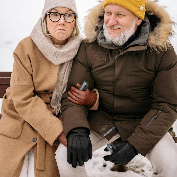 Електричний гріє для рук з ліхтариком, 2 шт., 5000mAh, магнітний, 5 температурних режимів, портативний, для жінок, зимовий подарунок, для зимових видів спорту, indoor/outdoor, чорний та помаранчевий