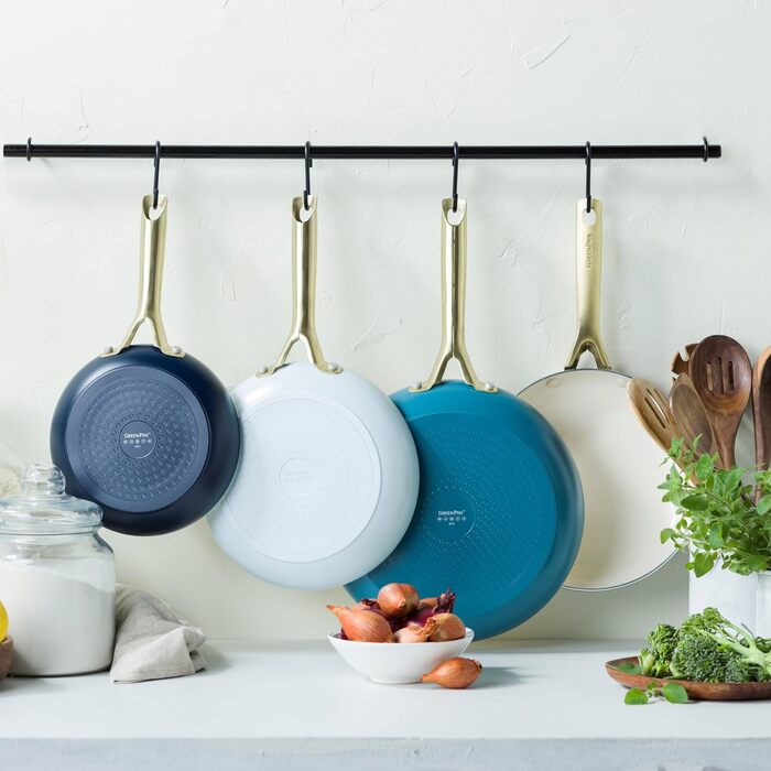 Набір сковорідок GreenPan Shades з керамічним антипригарним покриттям, 3 шт., діаметр 20/24/28 см, без PFAS, для індукційних плит, з ручками з нержавіючої сталі, придатні для миття в посудомийній машині та для використання в духовці, колір Terra (блакитни
