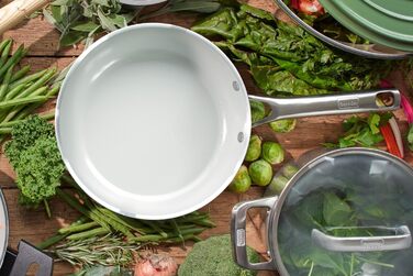 Сковорода Berndes b.free 24 см з антипригарним покриттям – з переробленого алюмінію, для всіх плит, з кварцовим покриттям, без PFAS