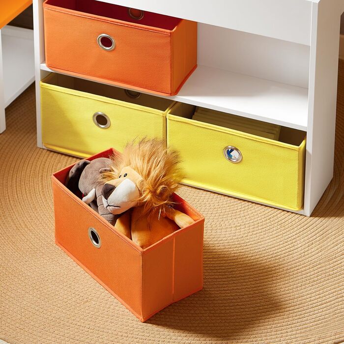 Дитячий стіл SoBuy з 2 стільцями: комплект меблів для дитячої кімнати з місцем для зберігання, ігровий та активний стіл, білий 87x50x50 см (з дошкою для малювання)