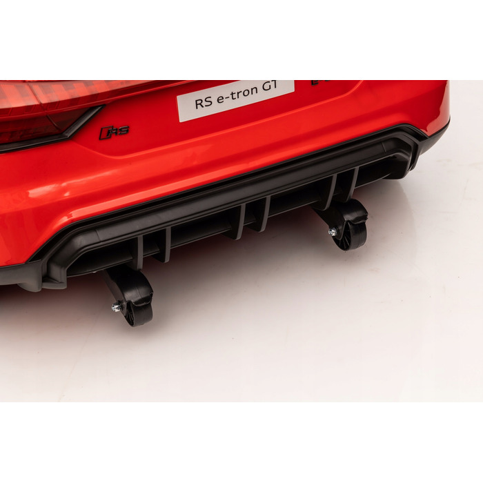 Дитячий електромобіль Audi E-Tron GT RS