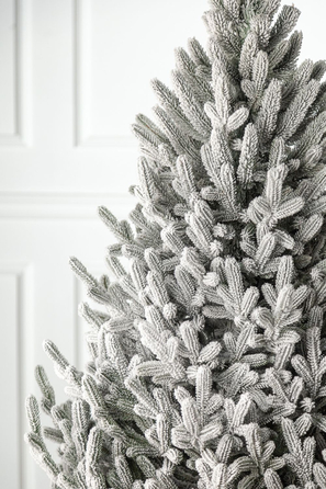 Ялинка лита 'Віденська' ЗАСНІЖЕНА 2,30м