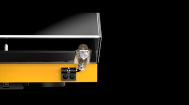 Вініловий програвач Pro-Ject Debut Carbon EVO з карбоновим тонармом, електронним перемикачем швидкостей і картриджем Ortofon 2M Red (сатиновий жовтий)