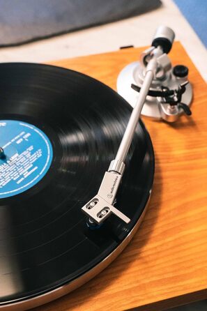 Програвач вінілу Audio-Technica AT-LPW30 з ремінним приводом, корпус з тикового дерева, ручне керування