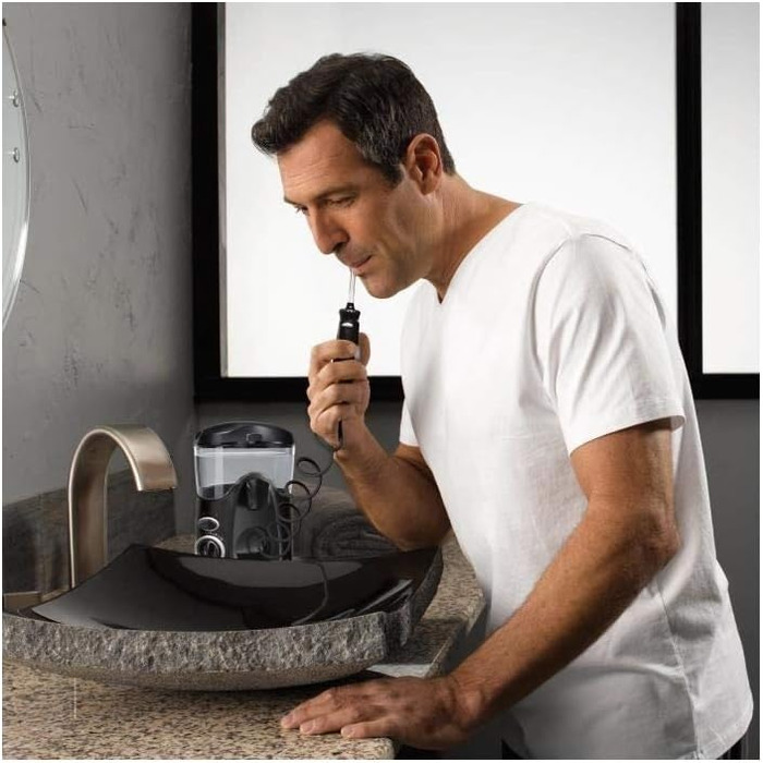 Waterpik Ultra: стаціонарна система для іригації порожнини рота, 6 насадок, 99,9% видалення нальоту, 10 режимів тиску, таймер, чорний