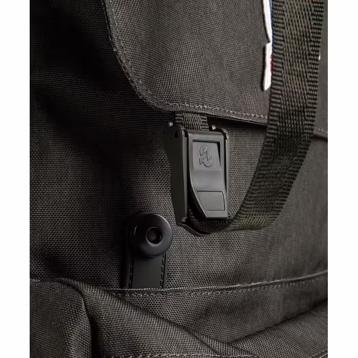 Рюкзак Invicta JOLLY SOLID S, універсальний міський Daypack, для офісу, навчання, спорту та подорожей, італійський дизайн, чорний Redwood 40