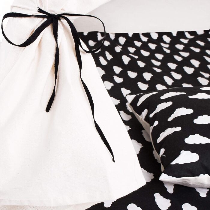 Дитячий намет-типі SPRINGOS, чорний з хмаринками, 160x120x100 см, з килимком та подушкою