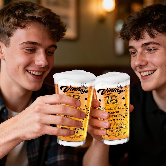 Персоналізований пивний келих з гравіюванням для чоловіка на 60 років, 1966 рік народження, в дерев'яній подарунковій коробці 470 мл + відкривачка + листівка. Ідея подарунка на День народження, День Святого Валентина