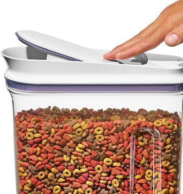 Контейнер OXO Good Grips Pet POP для корму для тварин, 4.2 л з лопаткою | Ідеально для до 1,8 кг корму для собак або 1,6 кг для котів | Герметичний, BPA-free