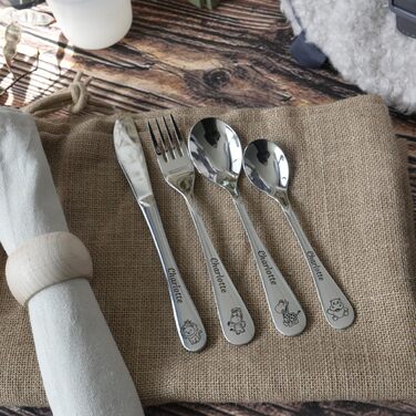 Дитячий столовий набір з гравіюванням імені (Саванна)