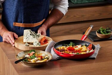 Сковорода Le Creuset Signature з чавуну з дерев'яною ручкою, 24 см, Kirschrot (Вишневий)