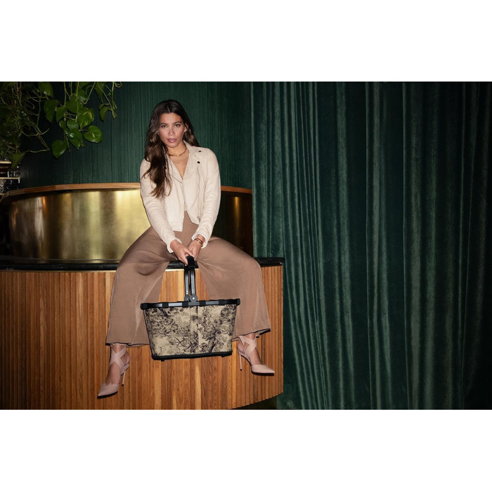 Сумка-шопер Reisenthel Carry Bag – стабільний кошик для покупок з великим об'ємом та практичною внутрішньою кишенею. Елегантний та водостійкий дизайн (Jacquard Brown, Single)