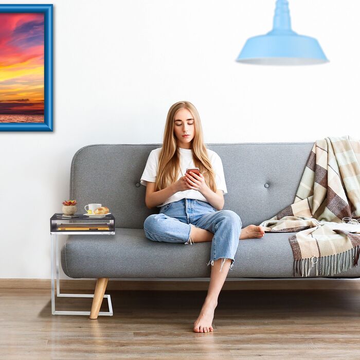 Зручний приставний столик Relaxdays у формі 'С' з полицею