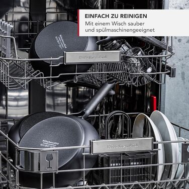 Сковорода KitchenAid Classic Forged 24 см, з антипригарним покриттям, для індукційних плит, чорна