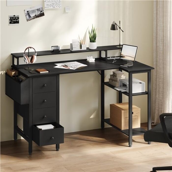 Кутовий стіл Yaheetech L-подібний з розетками 120x68 см, геймерський стіл з тримачем для монітора, 4 шухляди, 2 полиці, кишенька для зберігання, для дому/офісу (чорний)