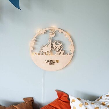 Персоналізований нічний світильник для дитячої кімнати LAUBLUST Лев і жираф
