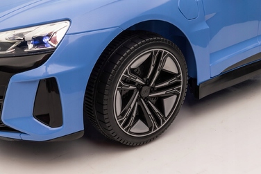 Дитячий електромобіль Audi E-Tron GT RS