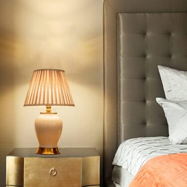 Настільна лампа для спальні, вітальні, кабінету. Сучасний дизайн, E27, тепле світло, білий колір