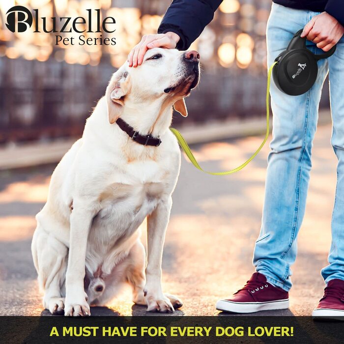 Повідець довжиною 8 м для собак вагою до 50 кг, гнучкий поводок неоново-жовтий світловідбиваючий ремінець з металевим кріпленням на 360 , ергономічна ручка, чорний прогумований і подає гальмо, чорний