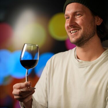 Набір винних келихів Krumme (2 шт.) - ручної роботи, гумористичний дизайн. Ідеальний подарунок для жінок та чоловіків.