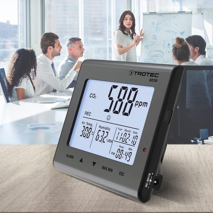 Вимірювач CO2 Trotec BZ30 – Монітор якості повітря, вологості та температури. Діапазон вимірювання 0-9999 ppm, похибка ±75 ppm + 5%, даталогер на 50000 значень з пам'яттю даних