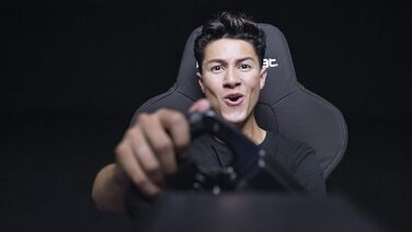 Playseat Trophy SIM Racing Cockpit: Гоночний кокпіт для симуляторів, сумісний з Direct Drive, PC/PS/Xbox - Чорний