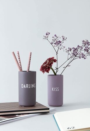 Улюблена Ваза Design Letters, любов-декоративна ваза з різними функціями в модних кольорах, аксесуари продаються окремо, можна мити в посудомийній машині, Висота 11 см x діаметр 5,5 см. (Лаванда)