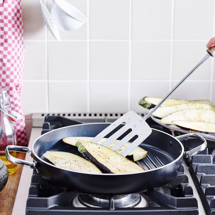 GreenPan Essentials сковорода-гриль (28 см), керамічне антипригарне покриття, без PFAS, для індукційних плит, придатна для миття в посудомийній машині, чорна