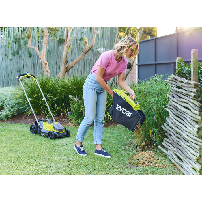 Акумуляторний газонокосарка RYOBI ONE+ OLM1833B, 33 см, без акумулятора та зарядного пристрою