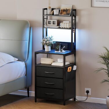 Нічний столик з підзарядкою та LED, приліжний столик з 3 висувними ящиками з тканини, нічник з полицею для книг, відкрите відділення, 2 розетки AC, 1 USB та 1 Type C роз'єми, для спальні, вітальні, офісу (Чорний) 40x30x60 см Чорний 1