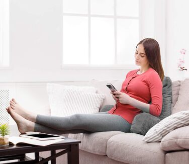 Подушка для читання Clara Clark з підлокітниками для дітей та дорослих – преміум подушка з піною з пам'яті для перегляду телевізора та сидіння в ліжку – сіра, середнього розміру