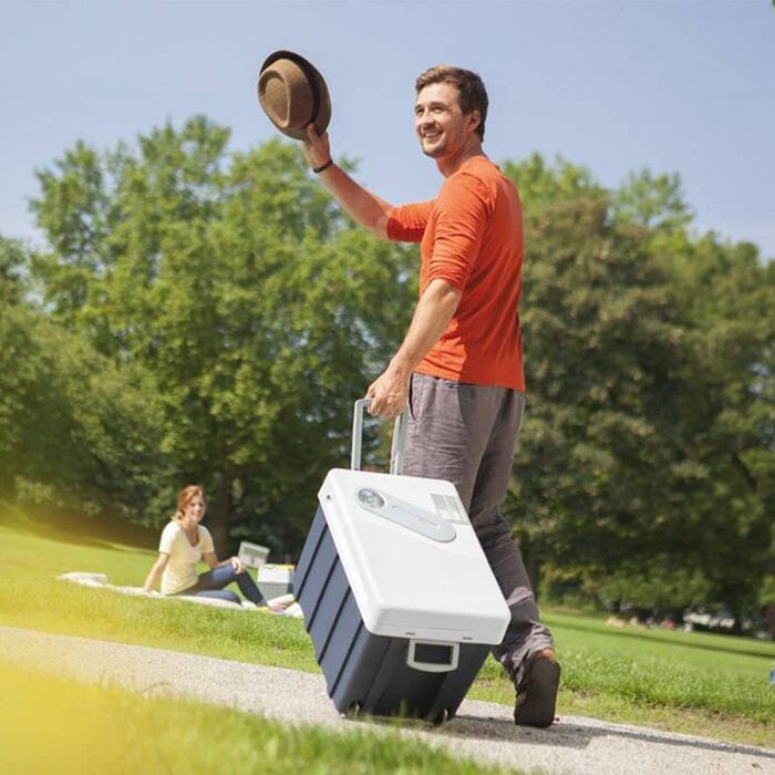 Автомобільний холодильник Mobicool MQ40W 39л, 12/230V, з колесами, блакитний - для авто, човна, кемпера