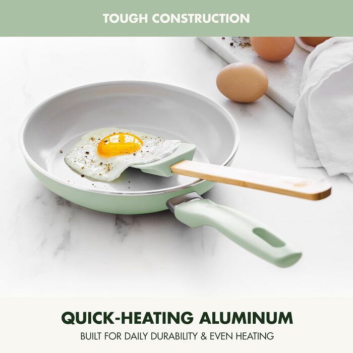 GreenPan Dover Сковорода з лопаткою, 20 см, антипригарне покриття Ceramic, безпечна, для яєць та омлетів, сумісна з духовкою, не нагрівається, легке виливання, блакитний дим, зелений колір