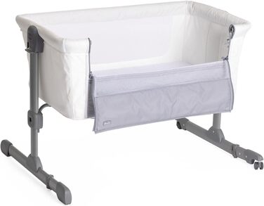 Ліжко-гойдалка Chicco Next2Me Essential для новонароджених, біле. Регульована висота, дихаюча тканина, матрац та сумка в комплекті, 0-6 місяців.