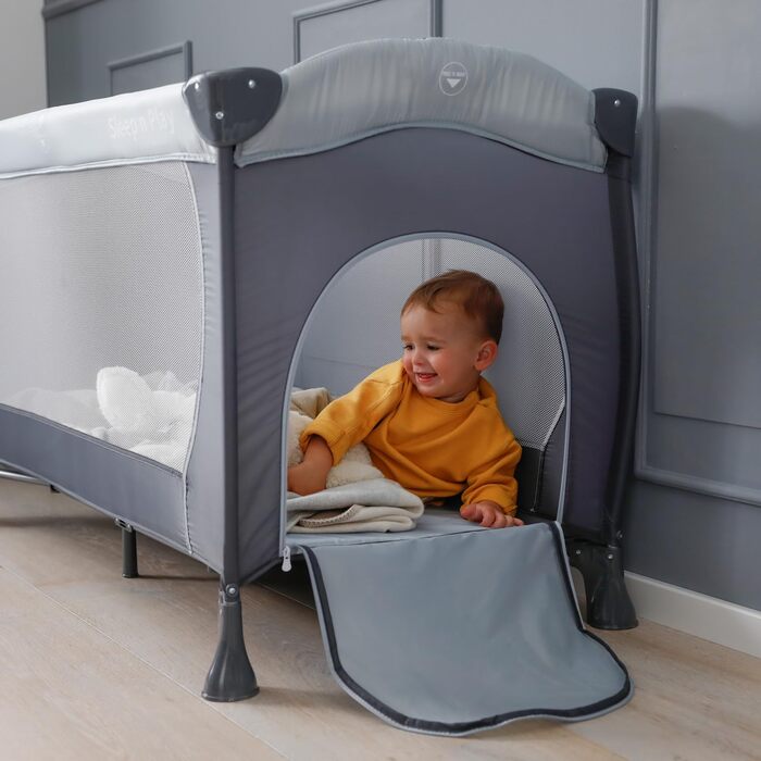 Дитяче ліжко-манеж Hauck Sleep N Play Go Plus з транспортною сумкою, колесами та прорізом для ігор, компактно складається, для малюків від народження до 15 кг (Stone)