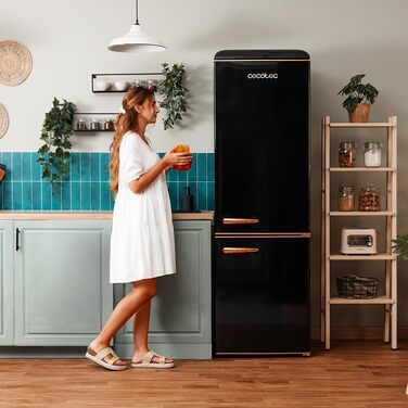 Міні-холодильник Cecotec Bolero CoolMarket TT Origin 45: 300л, LED, відкривачка, чорний, вінтажний стиль