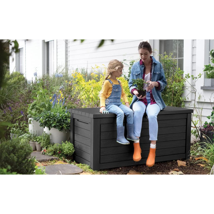 Ящик для зберігання Keter Blackwood 623л, чорний - водонепроникний, з газовими амортизаторами, витримує до 272 кг