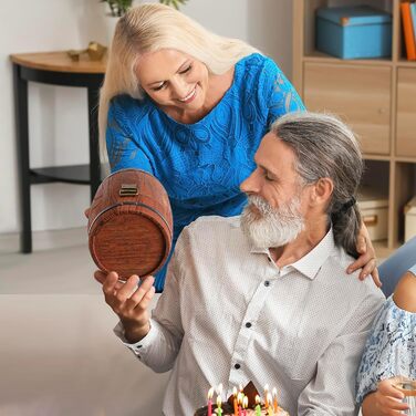 Пивний келих LIGHTEN LIFE 450 мл в дерев'яній подарунковій коробці, 1966 рік народження - ідеальний подарунок для чоловіка, тата, чоловіка на 60 років