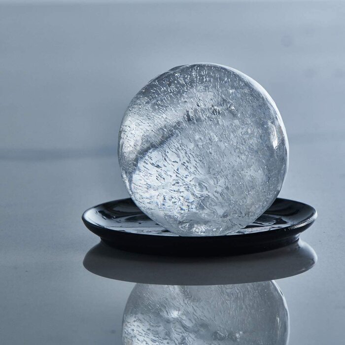 Сфери для формування льоду Lurch 240730 / льодогенератор з 100 платинового силікону, що не містить бісфенолу А, з кришкою для 2 великих кульок льоду (ø 6 см), S