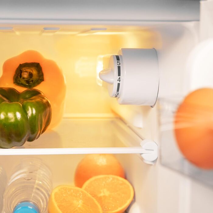 Холодильник Cecotec Bolero CoolMarket 2D Origin 86L: Ретро дизайн, 86 літрів, клас E, зелений колір