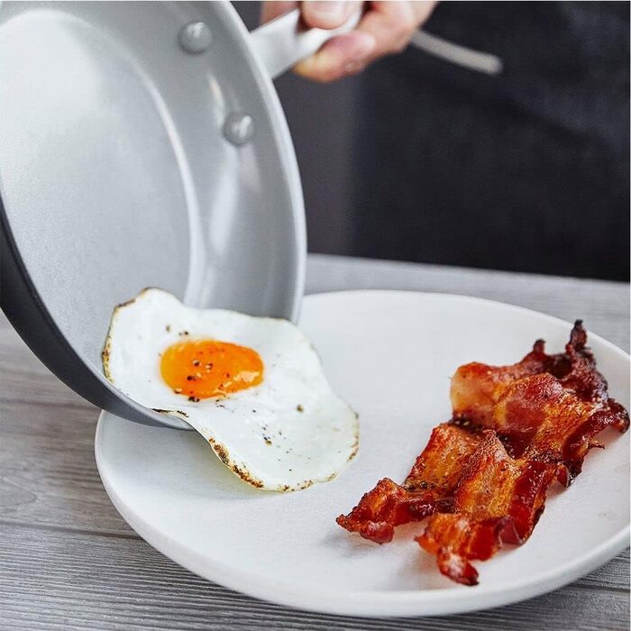 Сковорода GreenPan Chatham з покриттям Hartelox, діаметр 20.3 см, без PFAS, для плити та духовки, сіра