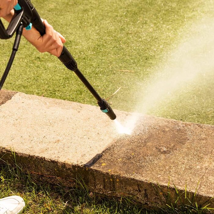 Мийка високого тиску Cecotec HydroBoost 1400 Essential: 105 bar, 426 л/год, 9 м радіус дії, 1600 Вт, алюмінієвий насос, 2 насадки + аксесуари для миття підлоги, Multicolor