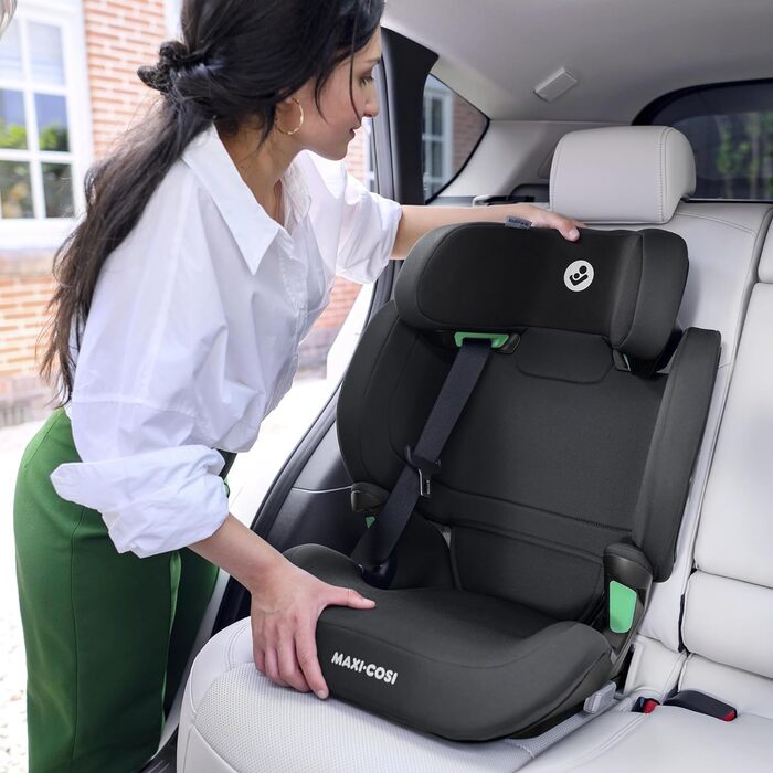 Автокрісло Maxi-Cosi RodiFix M i-Size для дітей 3,5-12 років, ISOFIX, захист від бічних зіткнень G-CELL, регульована висота, чорний колір