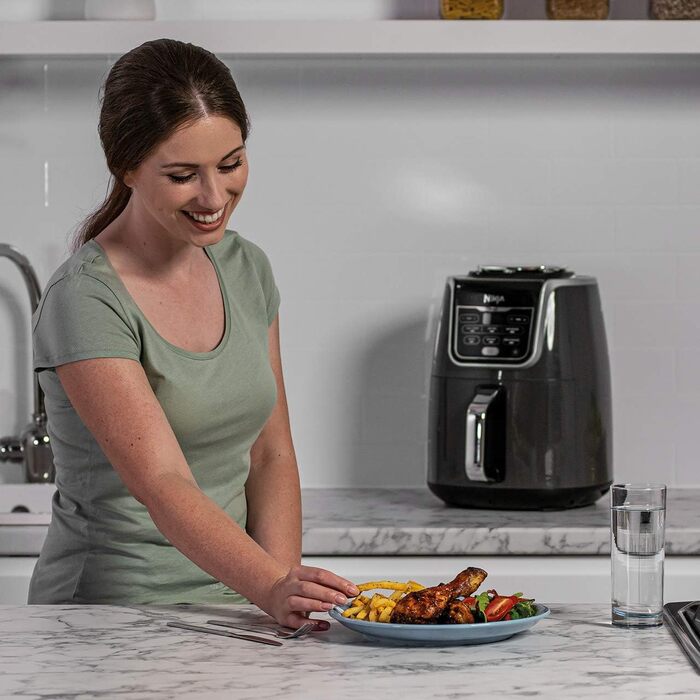 Фритюрниця повітряна Ninja AF160UK MAX, 5.2 л, 6-в-1, без олії, Air Fry, Max Crisp, для смаження, випікання, розігріву, дегідратації, для великої сім'ї, цифрова, приготування з заморожених продуктів, з антипригарним покриттям