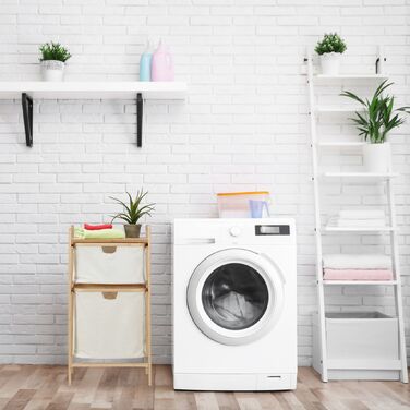 Відповідь має бути у форматі JSON: {