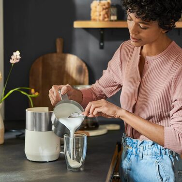 Тчібо Індукційний спінювач молока, без пригорання, миється в посудомийній машині, теплий та холодний молочний пінок, для лате макіато, капучино та какао, кремовий білий