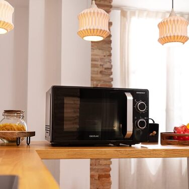 Мікрохвильова піч Cecotec ProClean 3030 20л, 700Вт, чорна: з грилем, покриттям Ready2Clean, 6 рівнів потужності, таймер 30хв