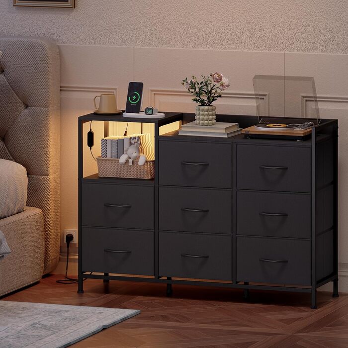 Комод Somdot з висувними ящиками для спальні, вітальні, передпокою з LED-підсвічуванням та розетками (2 AC, 1 USB, 1 Type-C), 5 тканинних ящиків, білий, 29T x 66,5B x 70,5H cm (Чорний, 29T x 99B x 70.5H cm (8 ящиків))