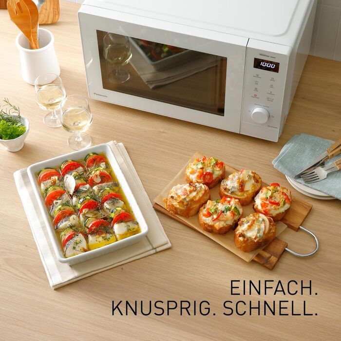 Мікрохвильова піч Panasonic NN-GD35HBGTG з грилем та функцією пароварки, 23 літри, біла