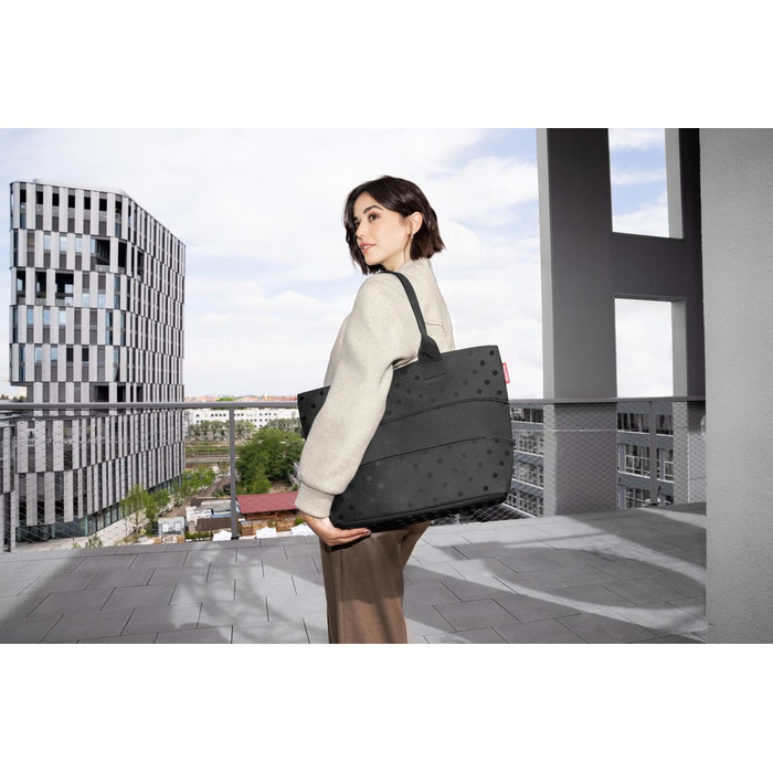 Сумка-шопер Reisenthel Shopper E1 - велика містка сумка для покупок, чорний колір, глянцевий принт Dots